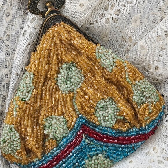 Antique Victorian Era to Art Deco glass beaded silk wrist clutch AS IS - Picture 3 of 15